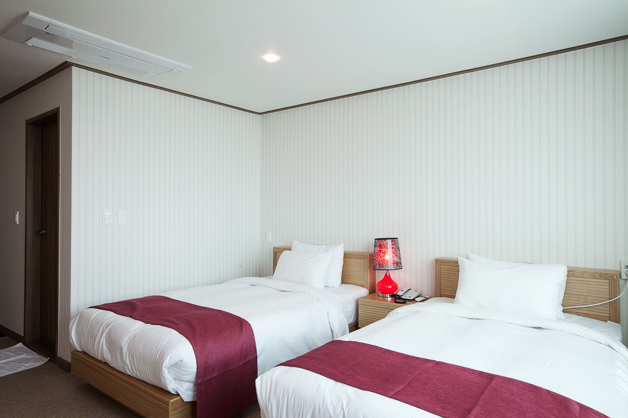 Hotel California Szogüpho Kültér fotó